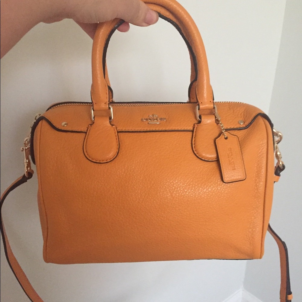 NWT COACH MINI BENNETT SATCHEL PEBBLE LEATHER F36677